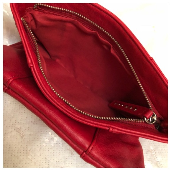 EXPRESS EUC /NWOT FOLDING CLUTCH BURGUNDY - Picture 6 of 8